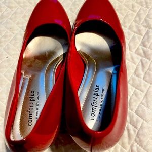 Red Patent Leather Heals (sz 7.5)